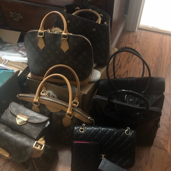 ITEMS FOR TRADE!!! Posh Ambassador I ⭐️ and Posh Ambassador II.⭐️⭐️ - Picture 9 of 16